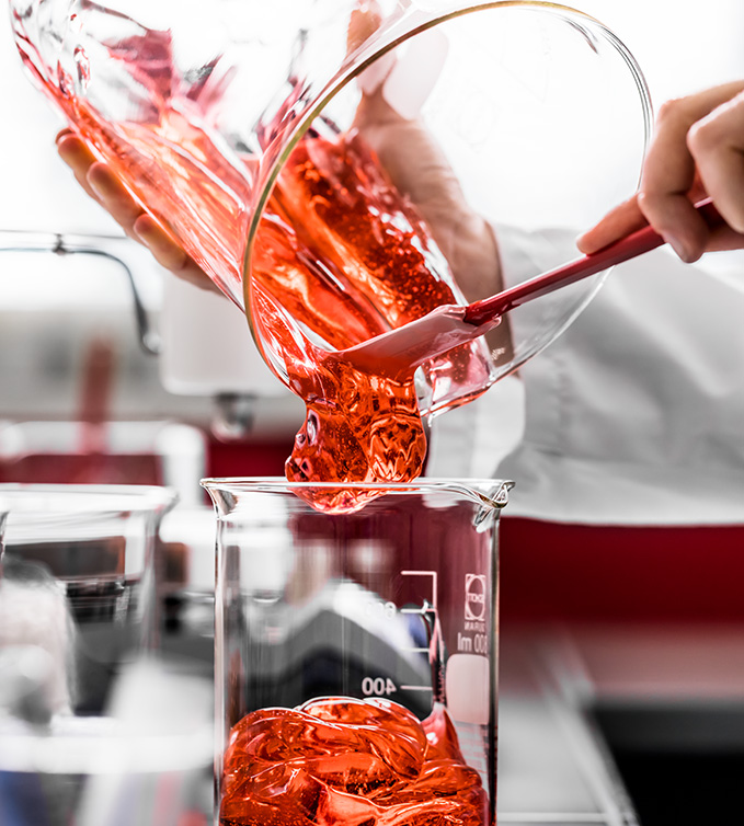Safe skincare ingredient produced in safe environment | CLARINS® IN
